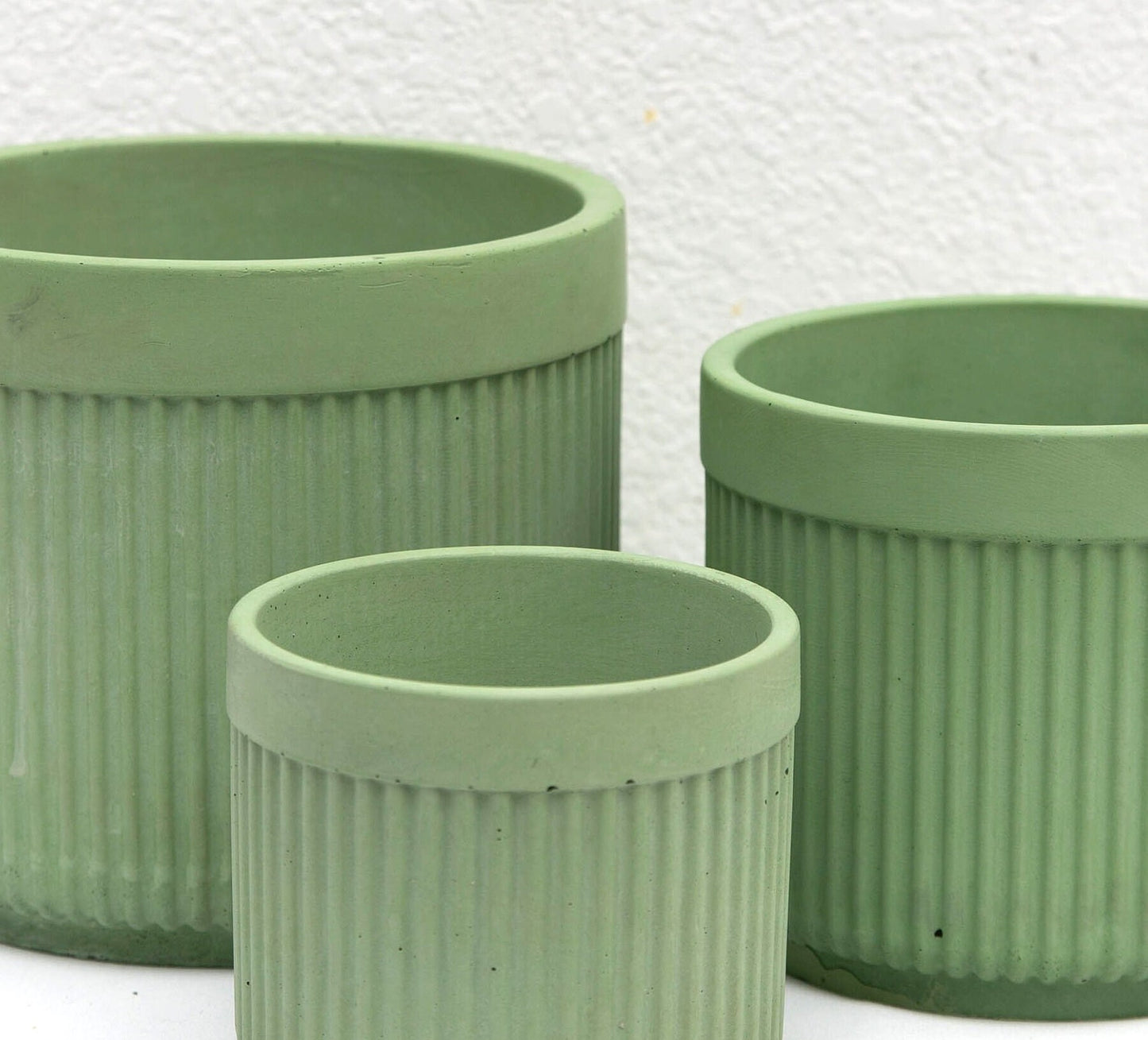 6 inch Cylindrical Fluted Planter Silicone Mold with Casting Frame