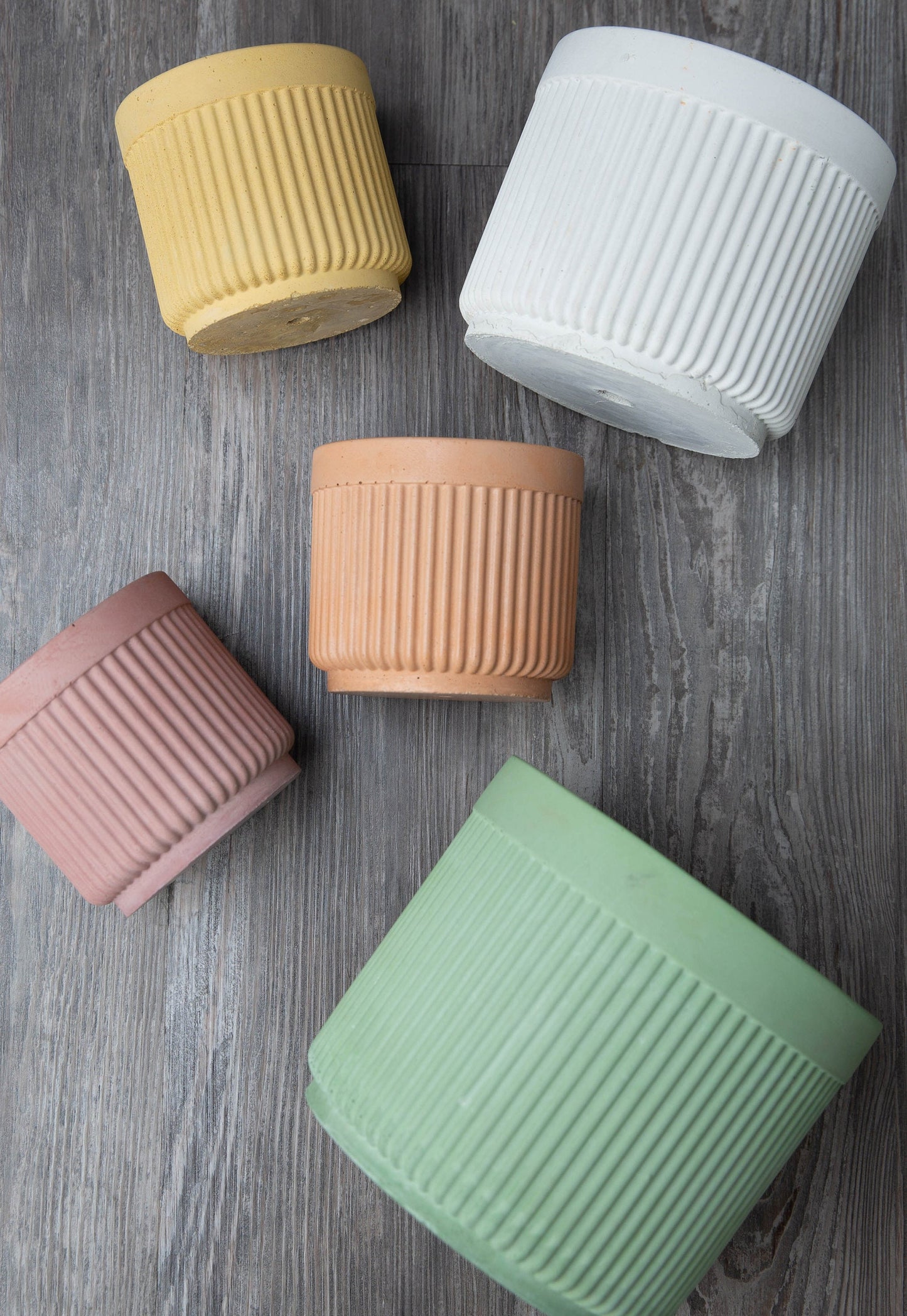 5 inch Cylindrical Fluted Planter Silicone Mold with Casting Frame